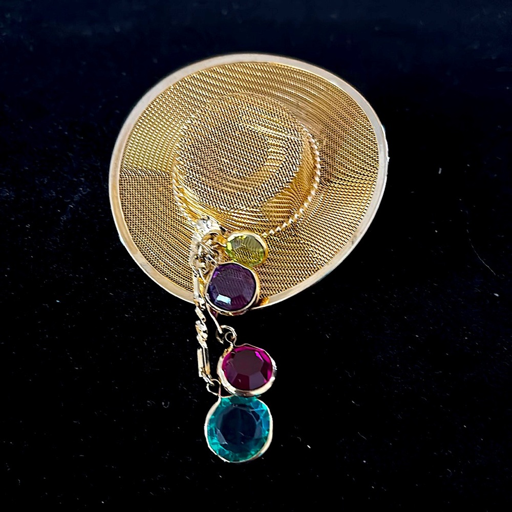 Vintage Mesh Hat Brooch w/ Bezel Set Dangling Crystals, Gold Tone Chic 80s Pin